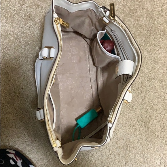 MK purse - Picture 3 of 4